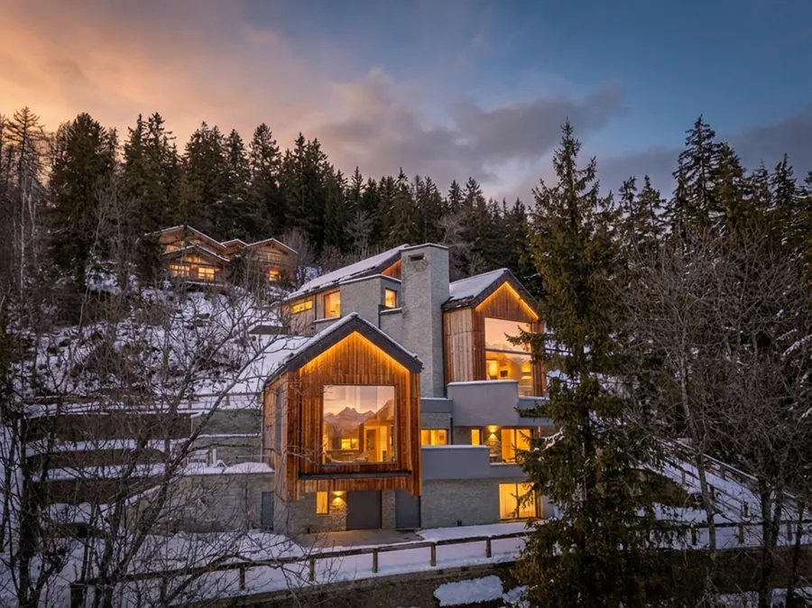 Vue drone chalet moderne Randogne — Linda Photography